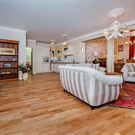 Adriatic Royal Sea View Apartment Ρόβινι Εξωτερικό φωτογραφία