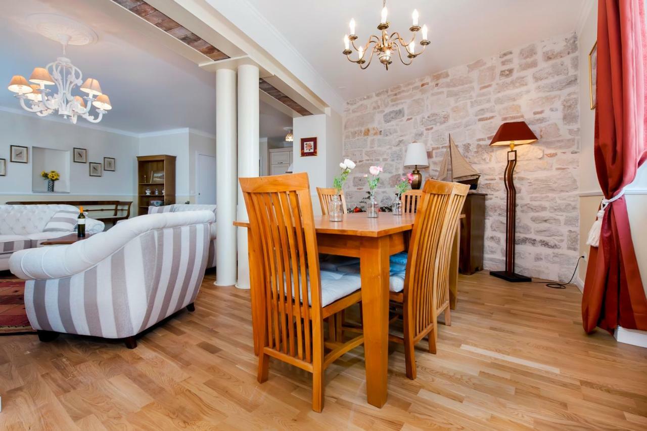 Adriatic Royal Sea View Apartment Ρόβινι Εξωτερικό φωτογραφία