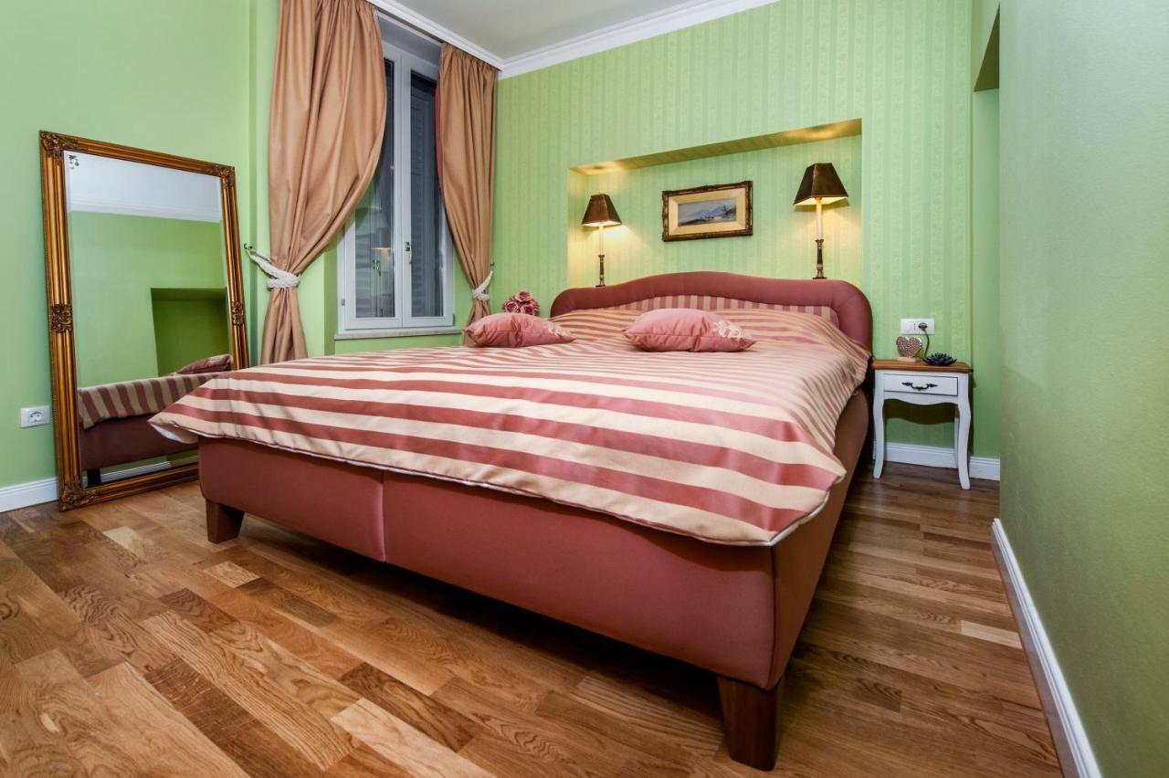 Adriatic Royal Sea View Apartment Ρόβινι Εξωτερικό φωτογραφία