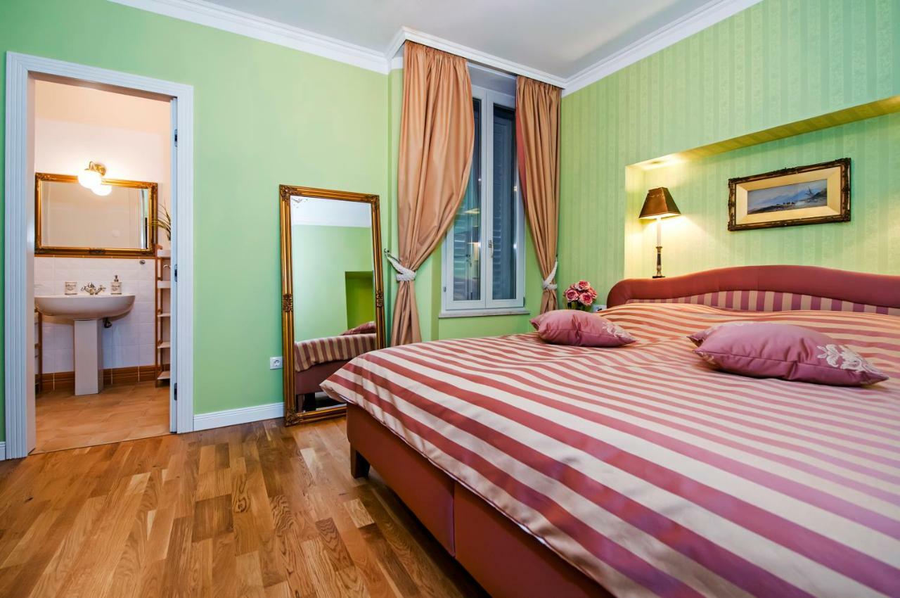 Adriatic Royal Sea View Apartment Ρόβινι Εξωτερικό φωτογραφία